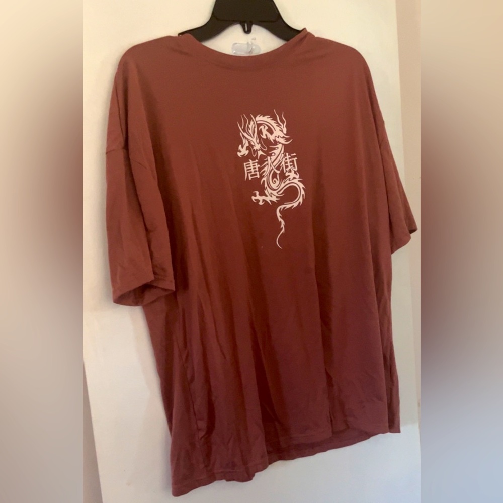 Graphic tee